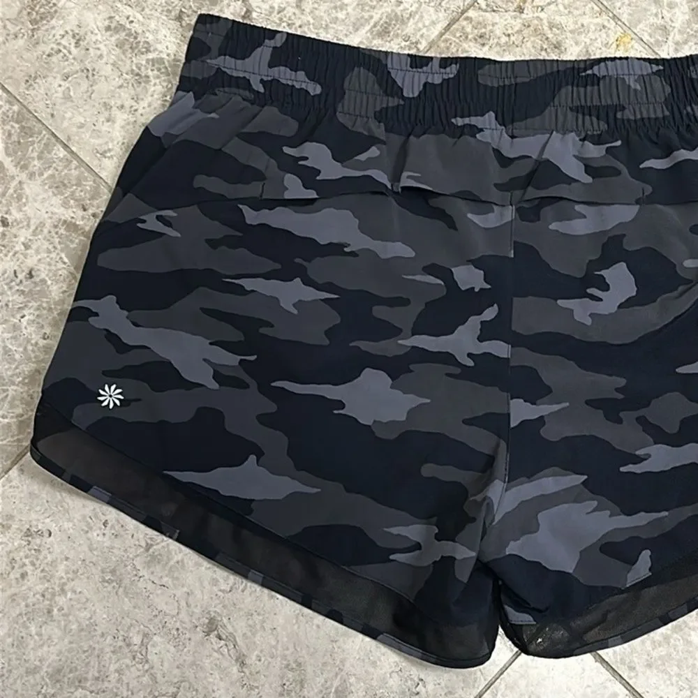 Athleta Racer Run Mid Rise Short 4” Black Camo Size Large
